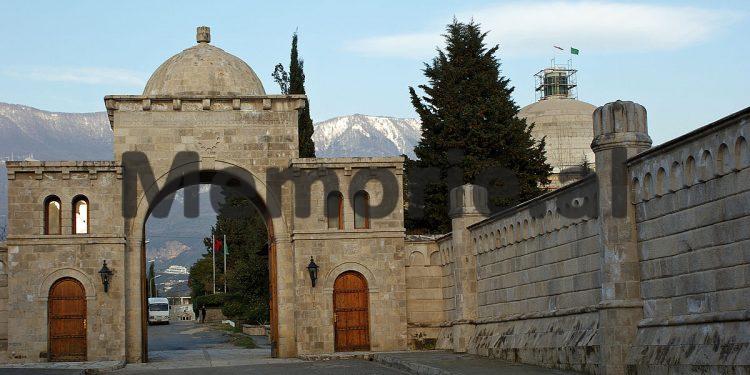 “Pasi partizanët na dogjën shtëpinë në Lusen, me ne 8 fëmijët brenda, erdhëm në Tiranë te Kryegjyshata ku unë…”/ Dëshmia e rrallë e Baba Reshat Bardhit