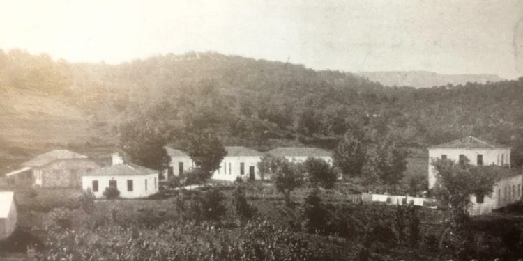 Fotot e panjohura / Godinat, klinikat dhe mjekët e spitaleve, nga Monarkia e Zogut, në Shqipërinë Socialiste: Tirana, Durrësi, Shkodra, Korça, Vlora, Elbasani, Gjirokastra, Berati, Peqini, Lezha…