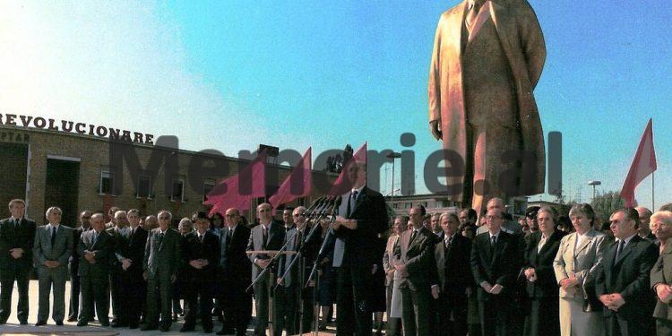 Nexhmija ose ata qё patёn frikё nga e ardhmja