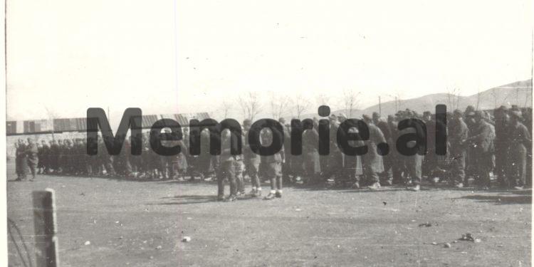 “Unë isha ministër i Brendshëm kur u bë Masakra e Tivarit, ja tregova Enverit dhe ai…”/ Dëshmia e Haxhi Lleshit dhe dokumenti sekret, ku Hoxha ia ‘faturoi’ Koci Xoxes