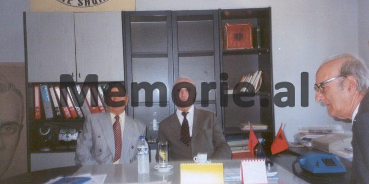 “Nga Spaçi më sollën në Tiranë të dëshmoja kundër Kadri Hazbiut dhe Llambi Peçinit, pasi me atë në Paris unë…”/ Dëshmia e rrallë e ish-emigrantit