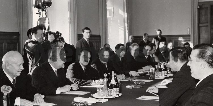 “Unë jam dakord me Spiro Kolekën që të ulim numrin e bagëtive të fshatarëve”/ Diskutimi i Enverit në Byro në ’56-ën që u kundërshtua vetëm nga Liri Belishova dhe bashkëshorti i saj…