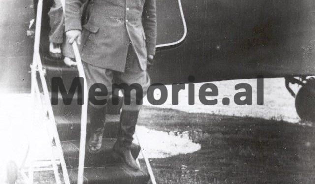 “Unë isha ministër i Brendshëm kur u bë Masakra e Tivarit, ja tregova Enverit dhe ai…”/ Dëshmia e Haxhi Lleshit dhe dokumenti sekret, ku Hoxha ia ‘faturoi’ Koci Xoxes