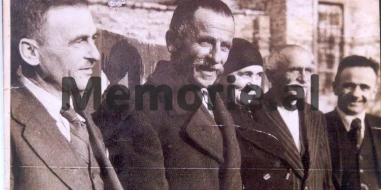 “Edhe pse kishim dy firmëtarë të Pavarsisë në 1912-ën dhe mbajtëm me ushqime Çetën e Myslym Pezës, komunistët na pushkatuan tetë burra dhe …”/ Dëshmia e Riza Deliallisit, nga fisi që themeloi Shijakun