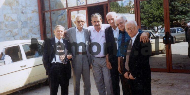 “Nga Spaçi më sollën në Tiranë të dëshmoja kundër Kadri Hazbiut dhe Llambi Peçinit, pasi me atë në Paris unë…”/ Dëshmia e rrallë e ish-emigrantit