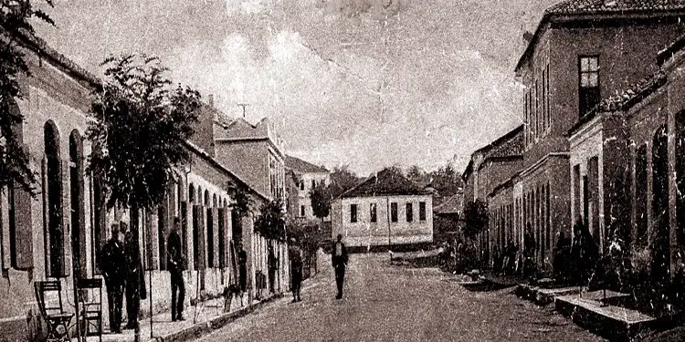 “Edhe pse kishim dy firmëtarë të Pavarsisë në 1912-ën dhe mbajtëm me ushqime Çetën e Myslym Pezës, komunistët na pushkatuan tetë burra dhe …”/ Dëshmia e Riza Deliallisit, nga fisi që themeloi Shijakun