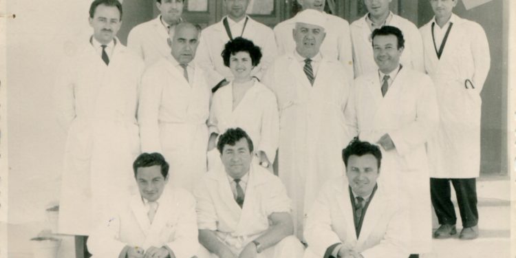 Fotot e panjohura / Godinat, klinikat dhe mjekët e spitaleve, nga Monarkia e Zogut, në Shqipërinë Socialiste: Tirana, Durrësi, Shkodra, Korça, Vlora, Elbasani, Gjirokastra, Berati, Peqini, Lezha…