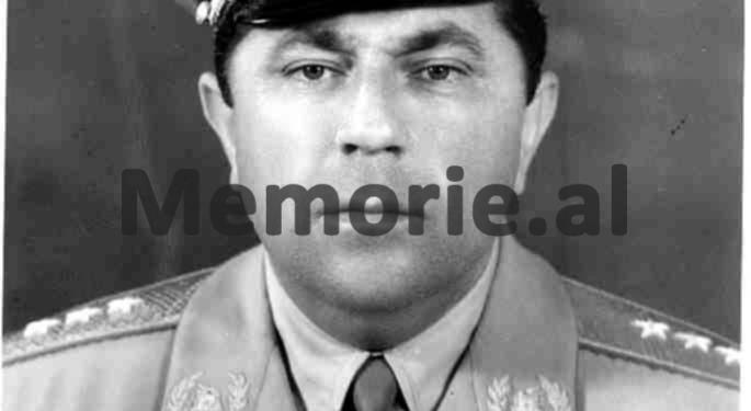 “Thashë se Balluku s’ishte frikacak e armik, ai kishte komanduar njësitet guerile dhe mbrojtur Partinë nga rusët…”/ Dëshmia e kolonelit tiranas që vuajti 12 burg politik
