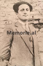 Historia e panjohur e Hekuran Zhitit, mësuesit poetit, aktorit e dramaturgu me drama të mëdha dhe në jetë…!