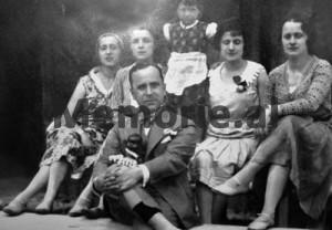 “Babai im, i diplomuar në Sorbonë dhe mik i kryeministrit francez, Daladier, përfundoi si punëtor në “Muhamet Gjollesha” e hamall në Zall të Kirit…”/ Historia tragjike e familjes …