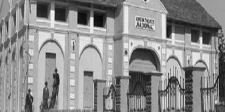 Nga Aleksandri, Kryetari i Dhomës së Tregtisë në 1921-in dhe Konsulli i Japonisë, te Hobdarët e tjerë, të diplomuar në Europë që u burgosën…/Familja që hapi fabrikat e para në Shqipëri në 1914-ën