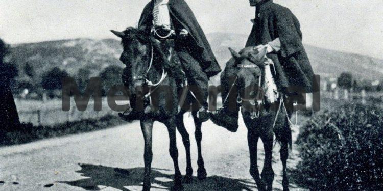 “Xhaja jonë, Mustafa Deliallisi, Rrethkomandant i Xhandarmërisë, s’lejoi dhunimin e kufomës së Kajo Karafilit, por atë gjë, komunistët i’a bënë atij, kur vrau veten në ‘48-ën…”/ Dëshmia e mbesës