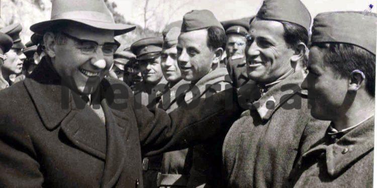 “Në ’64-ën, sipas porosisë, shkova në Pukë dhe ja solla në zyrë Mehmet Shehut, bukuroshen franceze, të cilën ai …”/ Dëshmia e ish-kolonelit, për zonjën misterioze