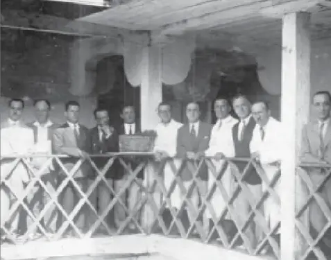 Fotot e panjohura / Godinat, klinikat dhe mjekët e spitaleve, nga Monarkia e Zogut, në Shqipërinë Socialiste: Tirana, Durrësi, Shkodra, Korça, Vlora, Elbasani, Gjirokastra, Berati, Peqini, Lezha…