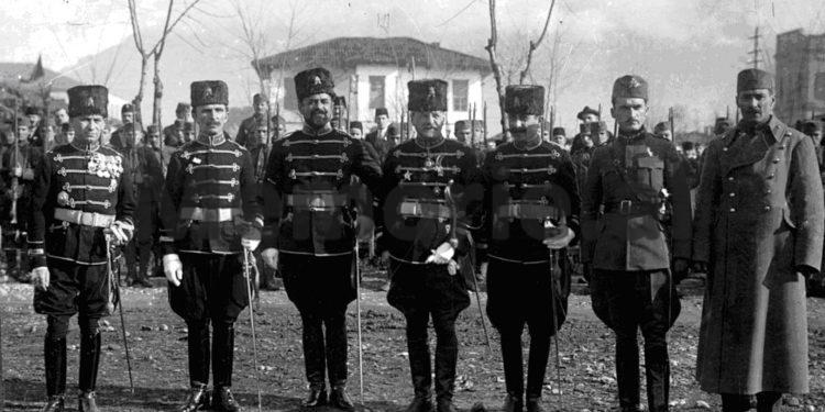 “Xhaxhai im u arratis nga liqeni i Shkodrës në ’63-in, dhe iku në Rodezi ku shërbeu si truprojë e Mbretit Leka e I-rë, ashtu si gjyshi ynë, major i Zogut”…/ Dëshmia e rrallë e nipit dhe fotot e panjohura