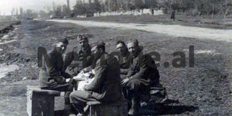 “I diplomuar në Torino dhe “Voroshillov” të Moskës, në ’75-ën, si ‘bashkëpunëtor’ i Ballukut, babai im, u dërgua në Berat si punëtor llaçi dhe …”/Historia e panjohur e gjeneralit të famshëm