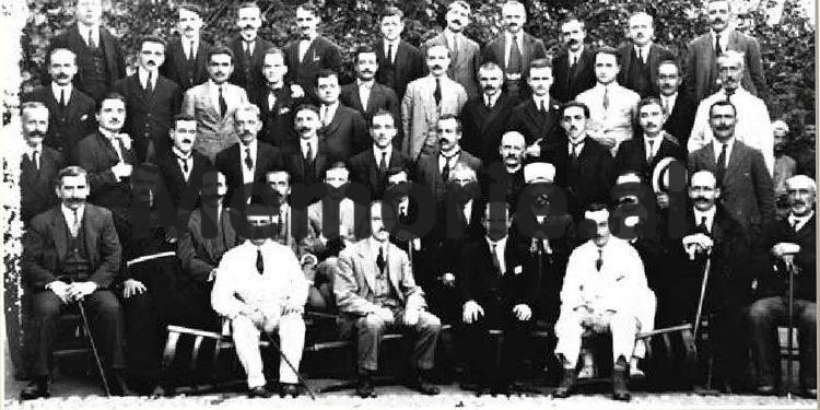 “Mbajti me bukë Enverin në Paris, por ai e shpërbleu me 10 vite burg në Burrel dhe roje te derrat në Gosë …”/ Dëshmia e nipit, për senatorin e deputetin