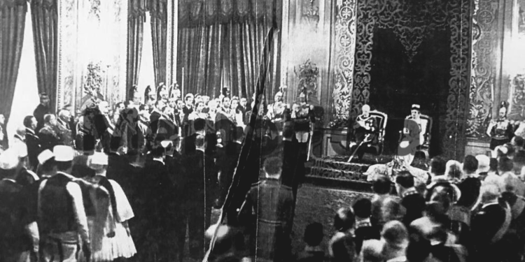 Fotot e panjohura të prillit ’39-ës në gazetat italiane dhe shqiptare: Nga zbarkimi në portet shqiptare, te delegacioni që dorëzoi Kurorën e Skënderbeut