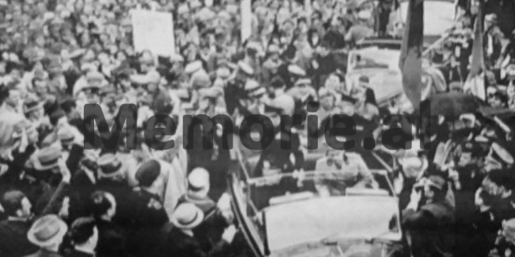 Fotot e panjohura të prillit ’39-ës në gazetat italiane dhe shqiptare: Nga zbarkimi në portet shqiptare, te delegacioni që dorëzoi Kurorën e Skënderbeut