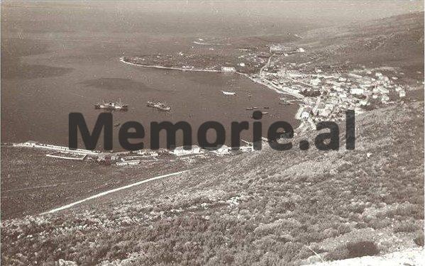 “Në Finiq, sekretari partisë dhe kryetari kooperativës, vanë të hiqnin ikonat e kishës, por u mblodhën 40 gra dhe i rrahën e i…”/ Fjala e Enverit në Byro