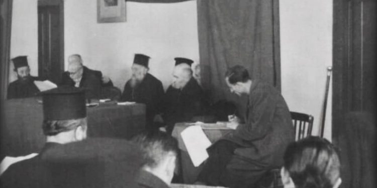 “Kryepeshkopi i gjithë Shqipërisë, Hirësia e tij Paisi Vodica, pasi falënderoi qeverinë dhe gjeneral-kolonel Enver Hoxhën, ia dha fjalën Adil Çarçanit…”/ Kur Kongresi i Kishës Ortodokse, brohoriste për Stalinin