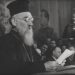 “Kryepeshkopi i gjithë Shqipërisë, Hirësia e tij Paisi Vodica, pasi falënderoi qeverinë dhe gjeneral-kolonel Enver Hoxhën, ia dha fjalën Adil Çarçanit…”/ Kur Kongresi i Kishës Ortodokse, brohoriste për Stalinin
