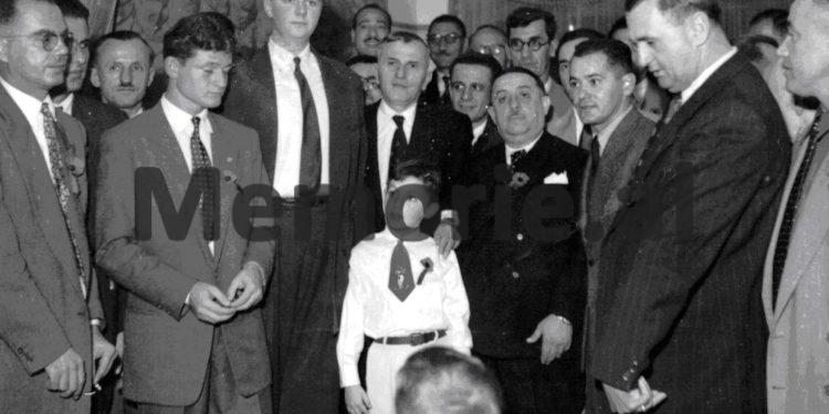 Fotot e panjohura/ Nga lindja e Princit Leka më 5 prill ‘39, ikja e Mbretit Zog nga Shqipëria dhe ndalesa në Follorinë, itinerari nëpër Europë dhe qëndrimi në Egjipt, e deri tek betimi i Lekës së Parë në ‘61-in