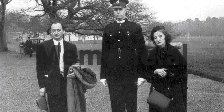 Fotot e panjohura/ Nga lindja e Princit Leka më 5 prill ‘39, ikja e Mbretit Zog nga Shqipëria dhe ndalesa në Follorinë, itinerari nëpër Europë dhe qëndrimi në Egjipt, e deri tek betimi i Lekës së Parë në ‘61-in