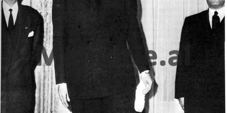 Fotot e panjohura/ Nga lindja e Princit Leka më 5 prill ‘39, ikja e Mbretit Zog nga Shqipëria dhe ndalesa në Follorinë, itinerari nëpër Europë dhe qëndrimi në Egjipt, e deri tek betimi i Lekës së Parë në ‘61-in