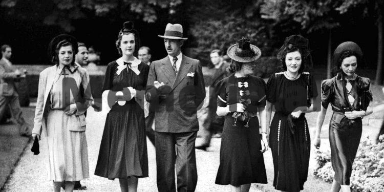 Fotot e panjohura/ Nga lindja e Princit Leka më 5 prill ‘39, ikja e Mbretit Zog nga Shqipëria dhe ndalesa në Follorinë, itinerari nëpër Europë dhe qëndrimi në Egjipt, e deri tek betimi i Lekës së Parë në ‘61-in