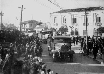 Unknown photos of April ’39 in Italian and Albanian newspapers: From landing in Albanian ports, to the delegation that handed over the Skanderbeg Crown