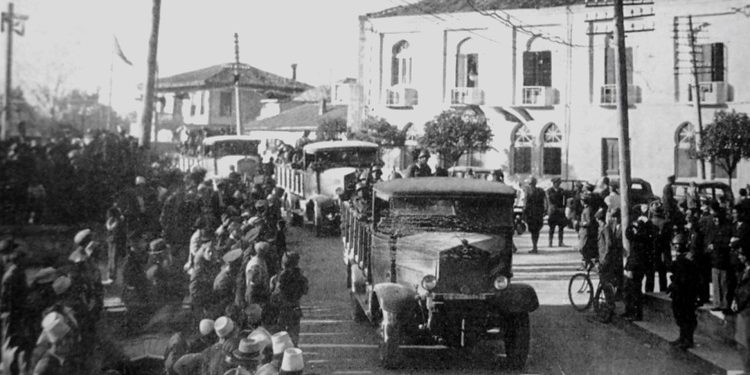 Fotot e panjohura të prillit ’39-ës në gazetat italiane dhe shqiptare: Nga zbarkimi në portet shqiptare, te delegacioni që dorëzoi Kurorën e Skënderbeut