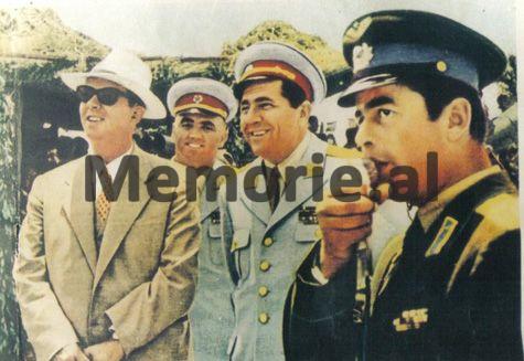 “Vëllai im, ish-pilot i klasit të parë i diplomuar në Rusi, i’u dogj avioni në ajër në stërvitjen “Peza-72” dhe….”/ Ngjarja tragjike në ‘72-in, në prezencë të udhëheqjes