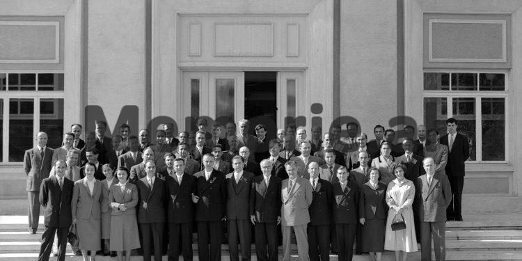 21 prill 1921, kur hapej Parlamentit i parë / Historia e panjohur e zgjedhjeve dhe votimeve në Shqipëri: nga dy parti në 1921-’24-ën, te Zogu dhe ato me gogla e një kandidat të Enverit