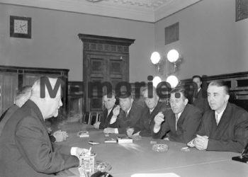 Dokumentet sekrete të CIA-s: “Hoxha akuzoi Hrushovin se ai vetë nxiti kultin e Stalinit, kurse Moska thotë se Tirana me studentët që ka në BS, ka bërë….”