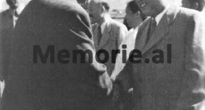 Kur Enveri me Mehmetin, Hysniun dhe Ramizin, takoheshin me gjyshin Kim Jong-ut në Vlorë dhe Phenian, dhe çfarë shkruante ai në ditarin e tij për ato takime…?!
