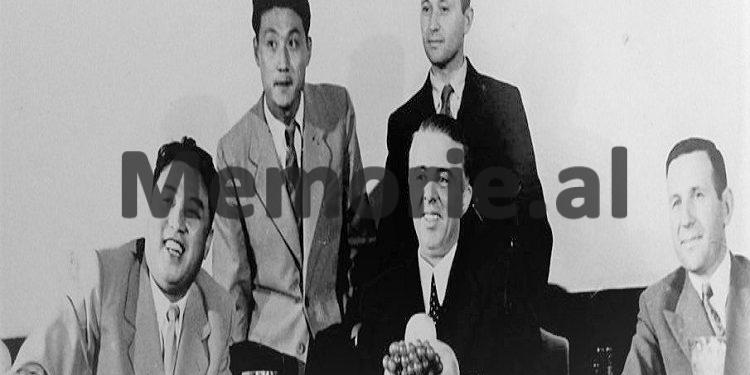 Kur Enveri me Mehmetin, Hysniun dhe Ramizin, takoheshin me gjyshin Kim Jong-ut në Vlorë dhe Phenian, dhe çfarë shkruante ai në ditarin e tij për ato takime…?!