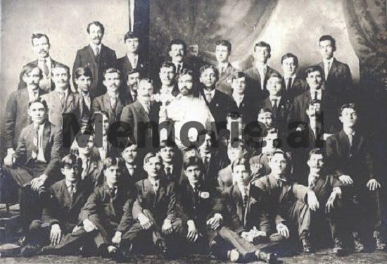 Relacioni për Enverin më 20 prill 1960-të: “Fan Noli rri me kriminelin Baba Rexhepi në Boston dhe foli për mjerimin e Kishës te…”