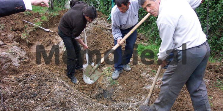 “Letra që babai i dërgoi nënës sime me 12 prill ‘45-së, dy ditë para pushkatimit, ku…”/ Dëshmia e së bijës të ekzekutuarit me Gjyqin Special