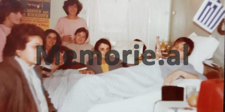 Telegramet sekrete për Enverin: “Shtypi grek pasqyron grevën e Ilia Lekës para ambasadës, janë solidarizuar partitë politike, parlamenti e Mitropoliti Sevastianos që….”