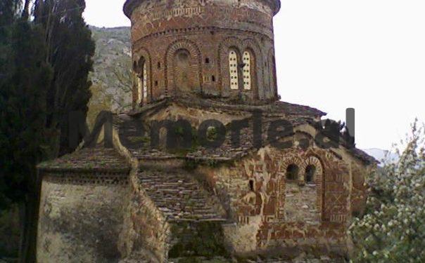 “Në Finiq, sekretari partisë dhe kryetari kooperativës, vanë të hiqnin ikonat e kishës, por u mblodhën 40 gra dhe i rrahën e i…”/ Fjala e Enverit në Byro