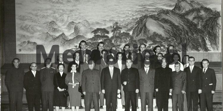 Akuzat e Enverit: “Kiço Ngjela ishte arrogant, na thoshte; ‘tregtia është më jep, të jap, ç’hyn këtu politika’, por bashkë me tregtinë që bënte ai, po na…”