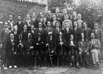 “Dy vëllezërit i kisha “Dëshmor të atdheut”, ndërsa babai dhe vëllai tjetër, u burgosën si “armiq të popullit” pasi…”/ Dëshmia e regjisorit të Estradës së Lushnjes