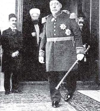 Historia e panjohur e kapedanit Zylyftar Poda / Nga oborri i Pashait të Janinës, te rebelimi kundër Portës së Lartë dhe busti në Muzeun e Luvrit që e vizitoi Enveri në shtatorin e ’46-ës