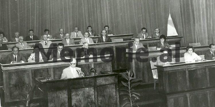 21 prill 1921, kur hapej Parlamentit i parë / Historia e panjohur e zgjedhjeve dhe votimeve në Shqipëri: nga dy parti në 1921-’24-ën, te Zogu dhe ato me gogla e një kandidat të Enverit