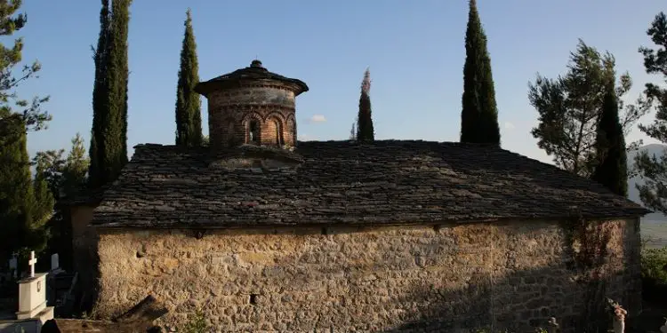 Letra kërcënuese për Enverin: “Mos ma mbani babanë në burg dhe djalin peng, do kryej veprime çnjerëzore, do çuditet Greqia dhe…”/ Historia e minoritarit që u arratis në ’82-in