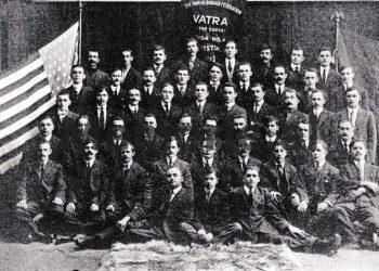 Report on Enver on April 20, 1960: “Fan Noli stays with criminal Baba Rexhepi in Boston and talks about the misery of the Church………