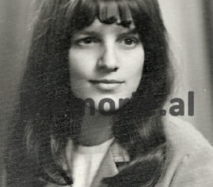 “I graduated with a gold medal at the Leningrad Academy, but in Tirana I pasted broken pots and a worker in production, as my Russian wife…”  Testimony of the master of sculpture