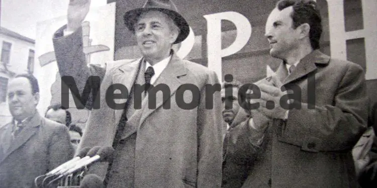 Letra kërcënuese për Enverin: “Mos ma mbani babanë në burg dhe djalin peng, do kryej veprime çnjerëzore, do çuditet Greqia dhe…”/ Historia e minoritarit që u arratis në ’82-in