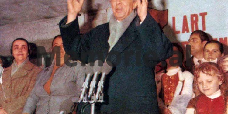 “Pashkët s’u festuan, u arrit një sukses, por grekët na provokuan me 20 vajza të degjeneruara, që kërcyen dancin dhe…” Letra sekrete për Ramizin